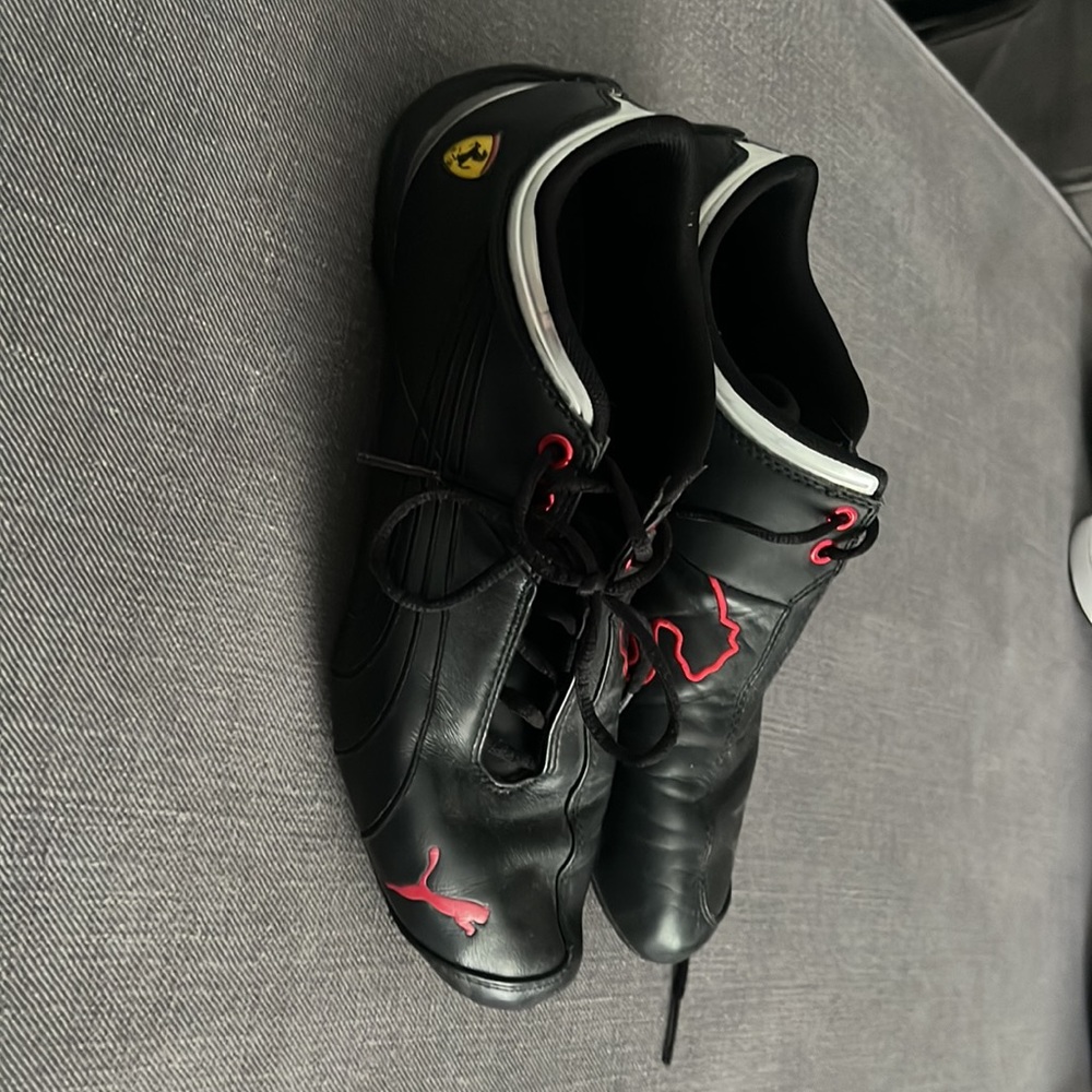 Puma Ferrari Shoes - Picture 2 of 4